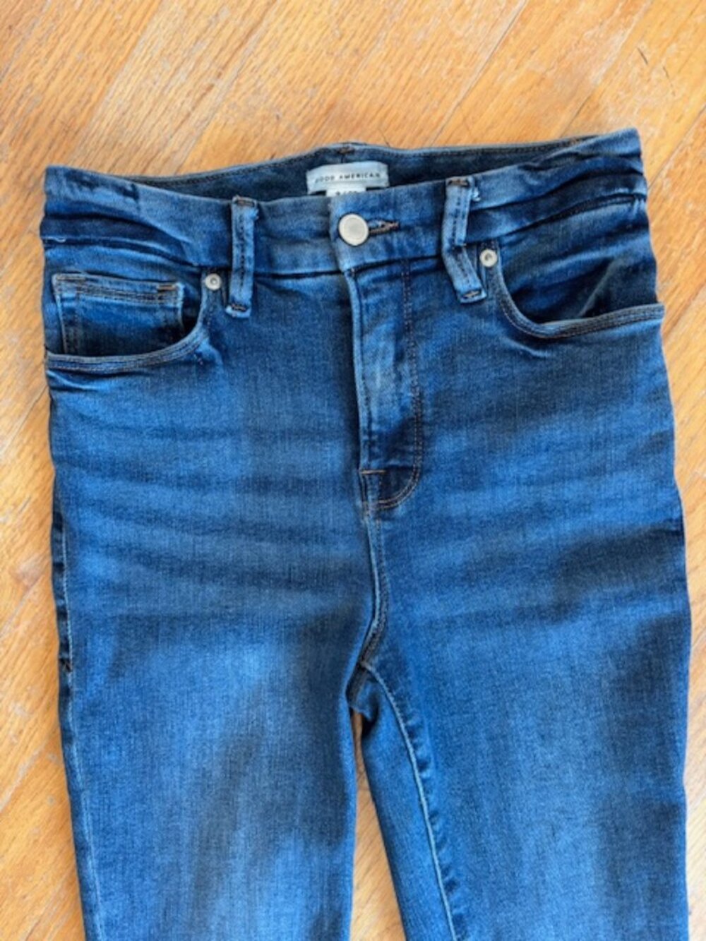 Good American Good Legs Flare Jeans in Indigo 517 Women's Size 2/26 - Picture 2 of 6